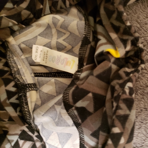 Set of 3- GUC LuLaRoe One Size Leggings - Picture 6 of 9